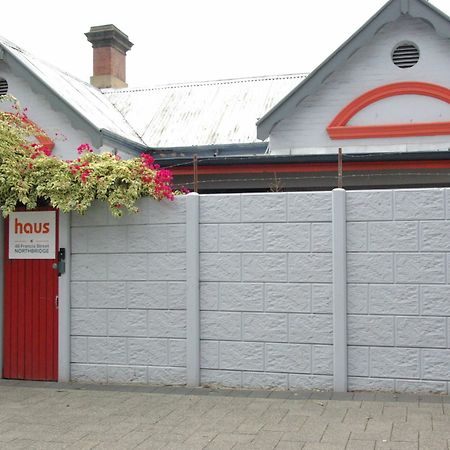 Haus Accommodation - Note - Valid Passport Required To Check-In Пърт Екстериор снимка