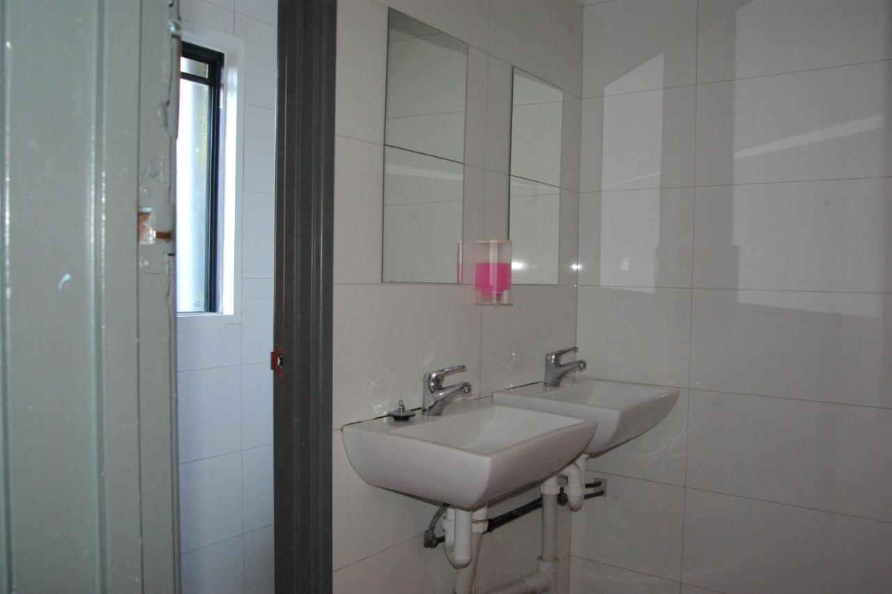 Haus Accommodation - Note - Valid Passport Required To Check-In Пърт Екстериор снимка